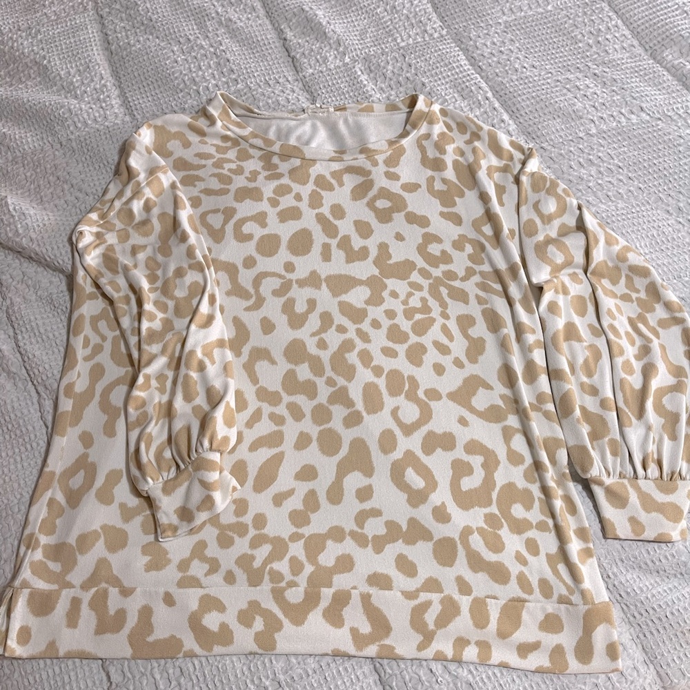 BiBi leopard 🐆 print brushed knit top